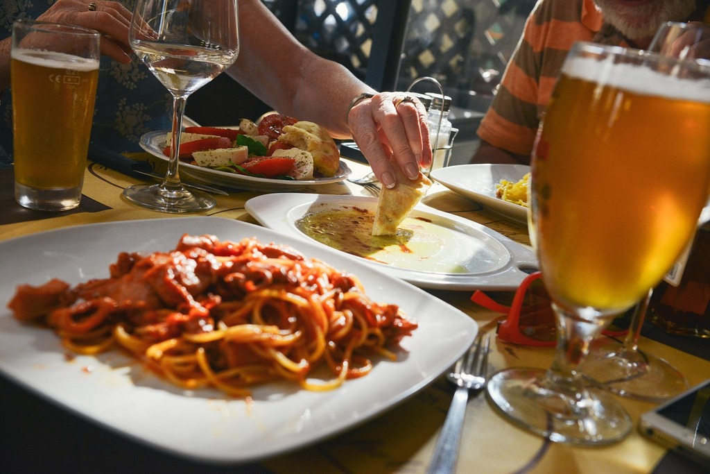 restaurants in eau claire wisconsin usa | dining in eau claire, wisconsin, usa
