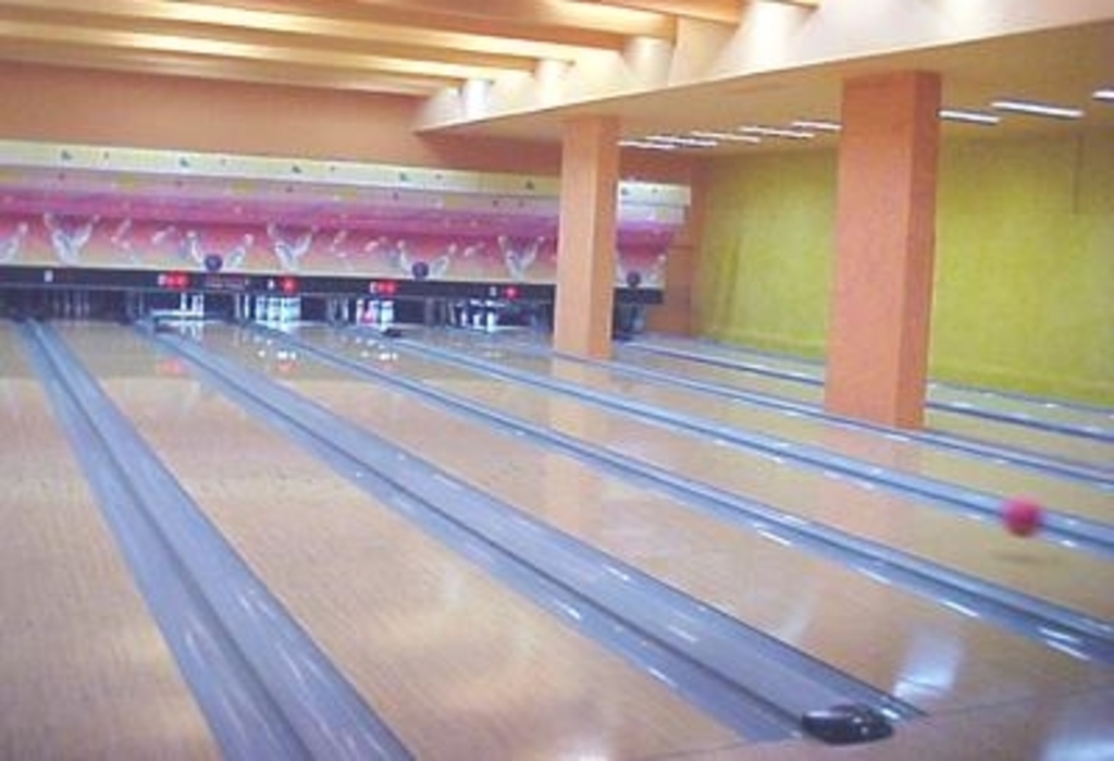 Bowling alley