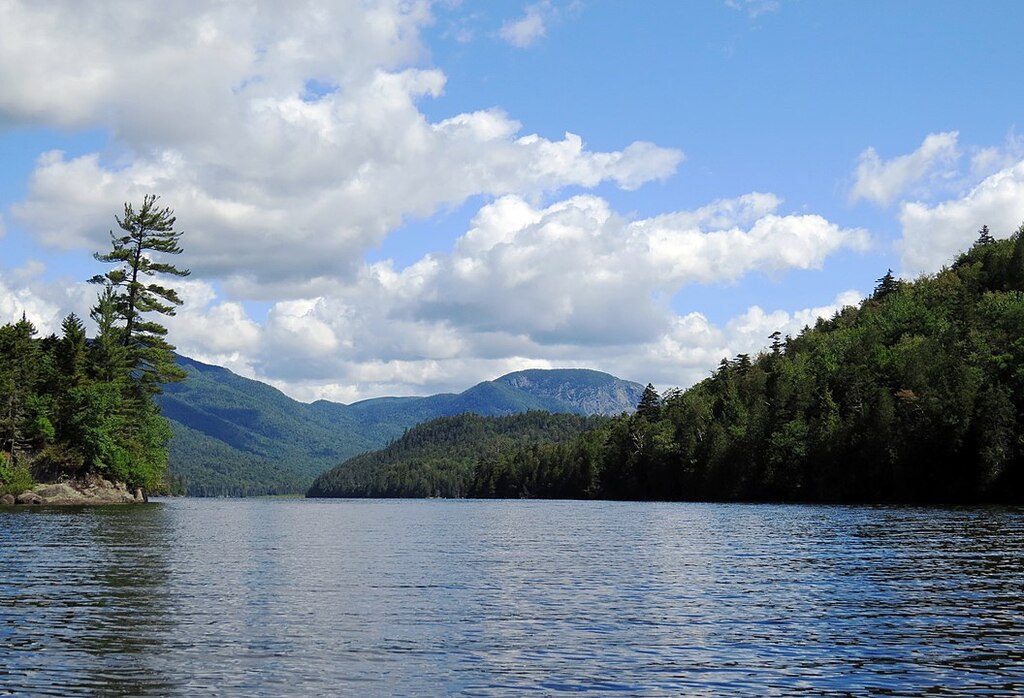 Lake Henderson looking towards Wallface Mountain