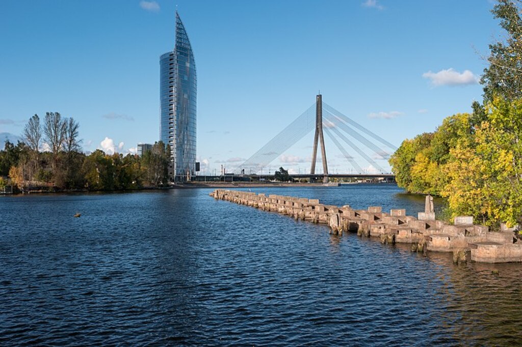 View over Āgenskalns bay to Vanšu bridge and Swedbank building