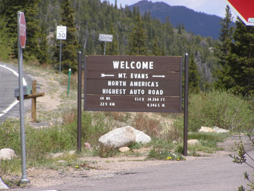 Mt Evans Road P6040302