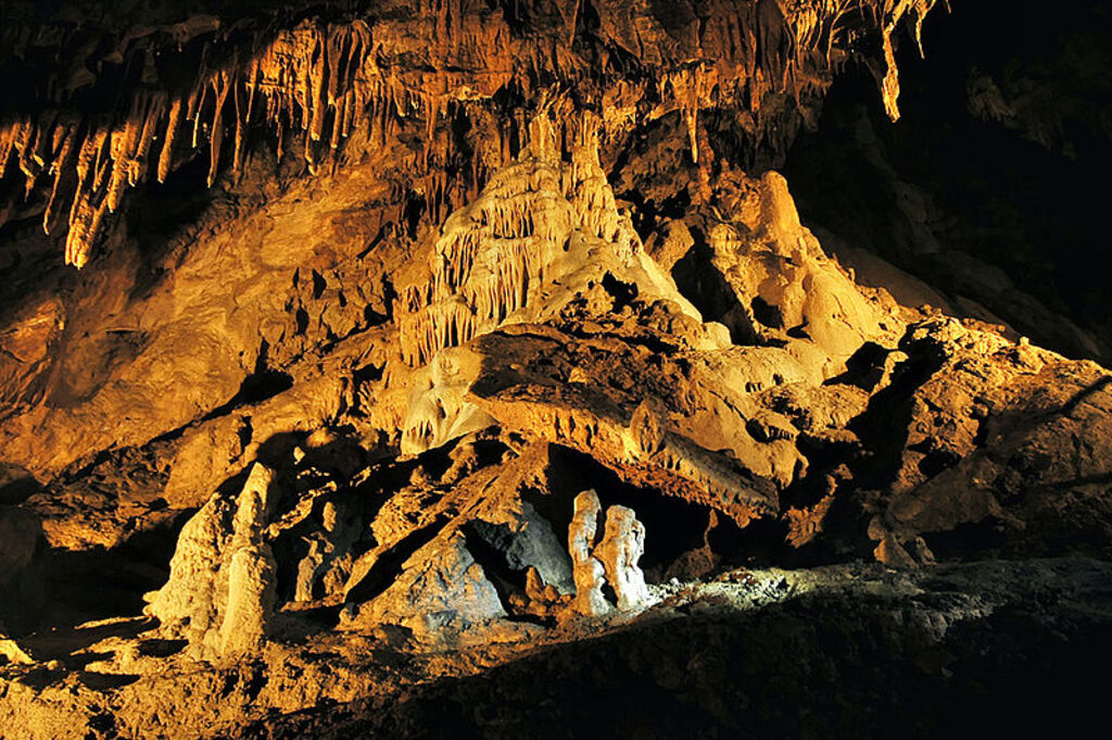 Szent István Cave