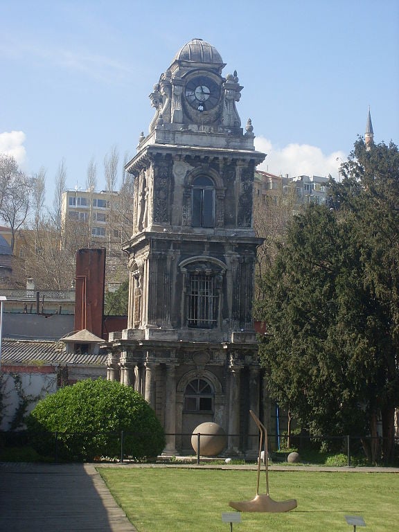 Tophane (Nusretiye) Saat Kulesi - Nisan 2013 - p10
