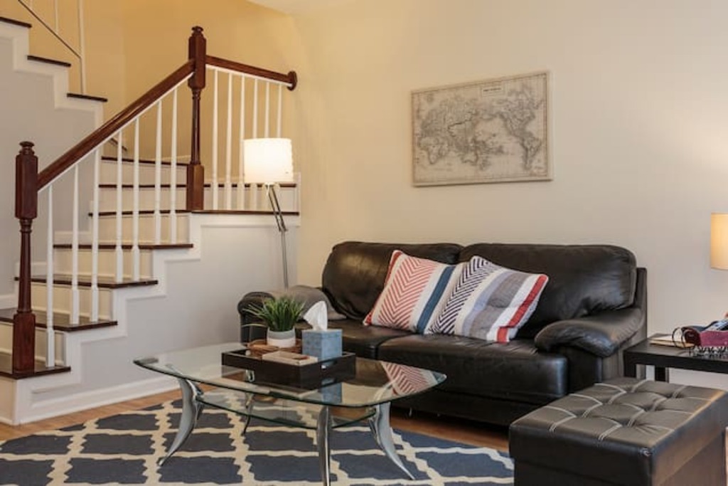 Top 7 Airbnb Vacation Rentals In Hanover Park, Illinois Updated 2024