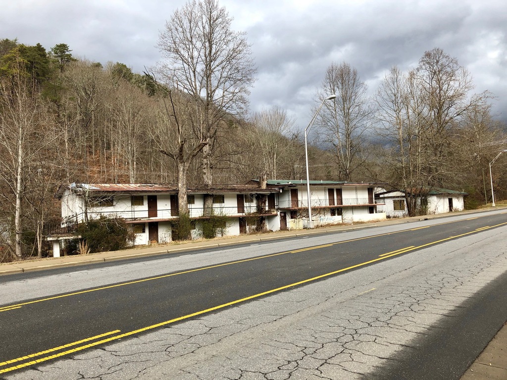 Old Princess Motel, Cherokee, NC (45917171644)