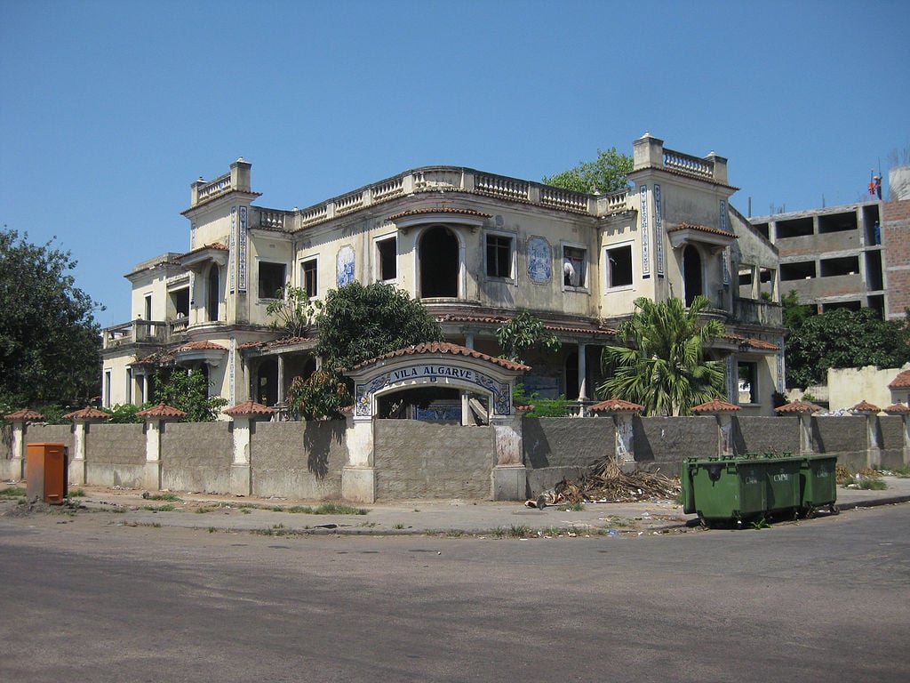 Vila Algarve, Maputo, Nov 2011