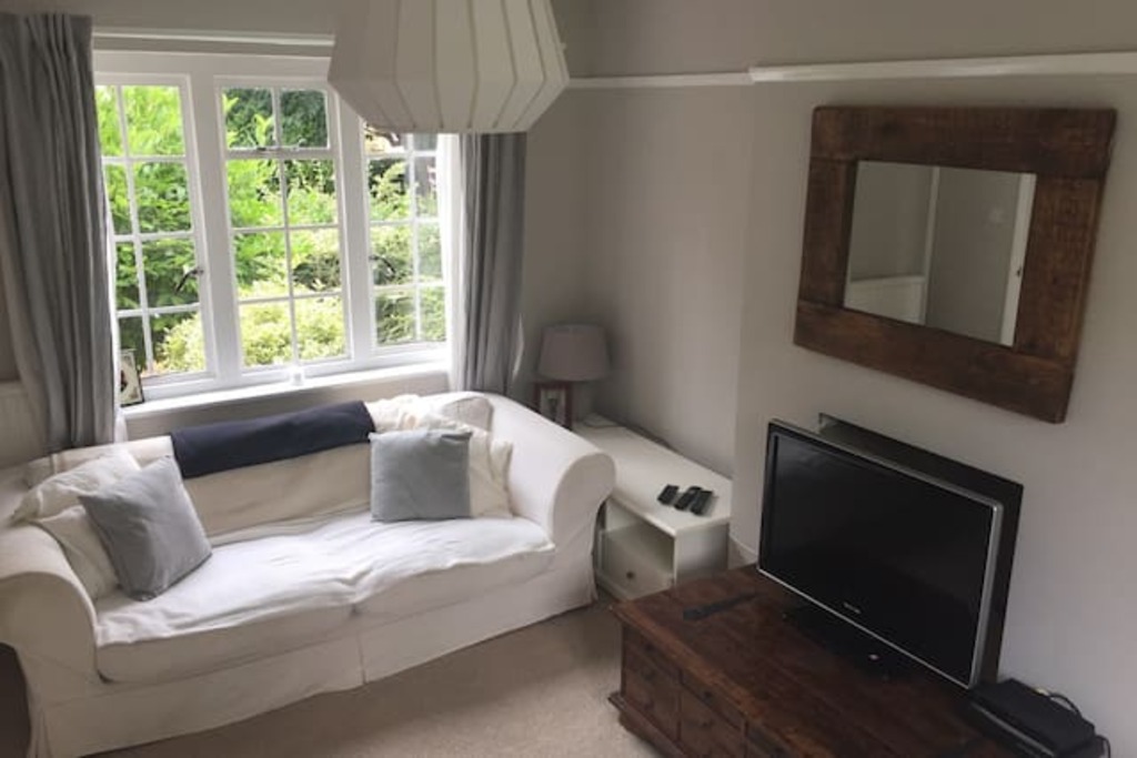 Top 11 Airbnb Vacation Rentals In Cirencester, Great Britain Updated