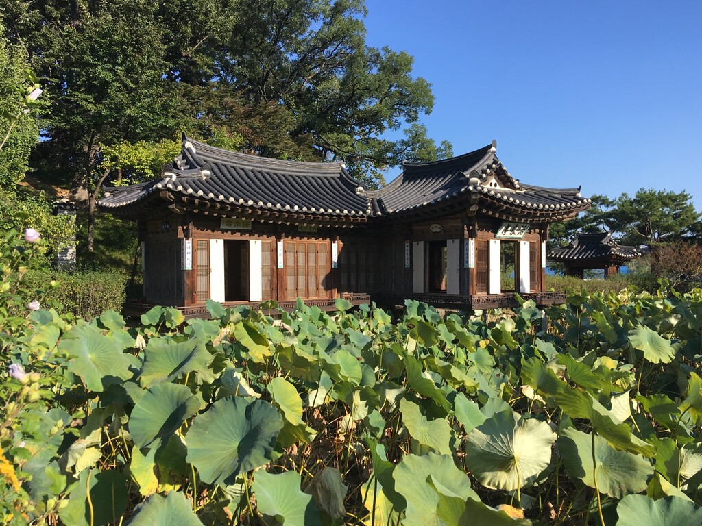 Hwallaejeong pavilion 2