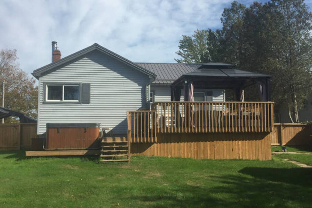 Top 11 Airbnb Vacation Rentals In Port Burwell, Canada Updated 2024