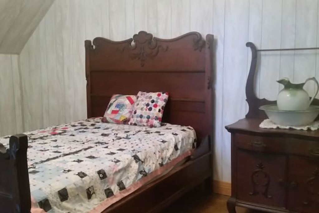 Top 11 Airbnb Vacation Rentals In Cowansville, Canada Updated 2024