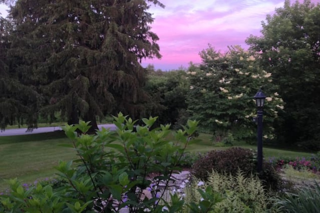 Top 11 Airbnb Vacation Rentals In Cowansville, Canada Updated 2024