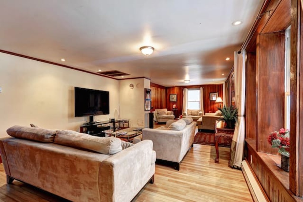 Top 11 Airbnb Vacation Rentals In Cowansville, Canada Updated 2024