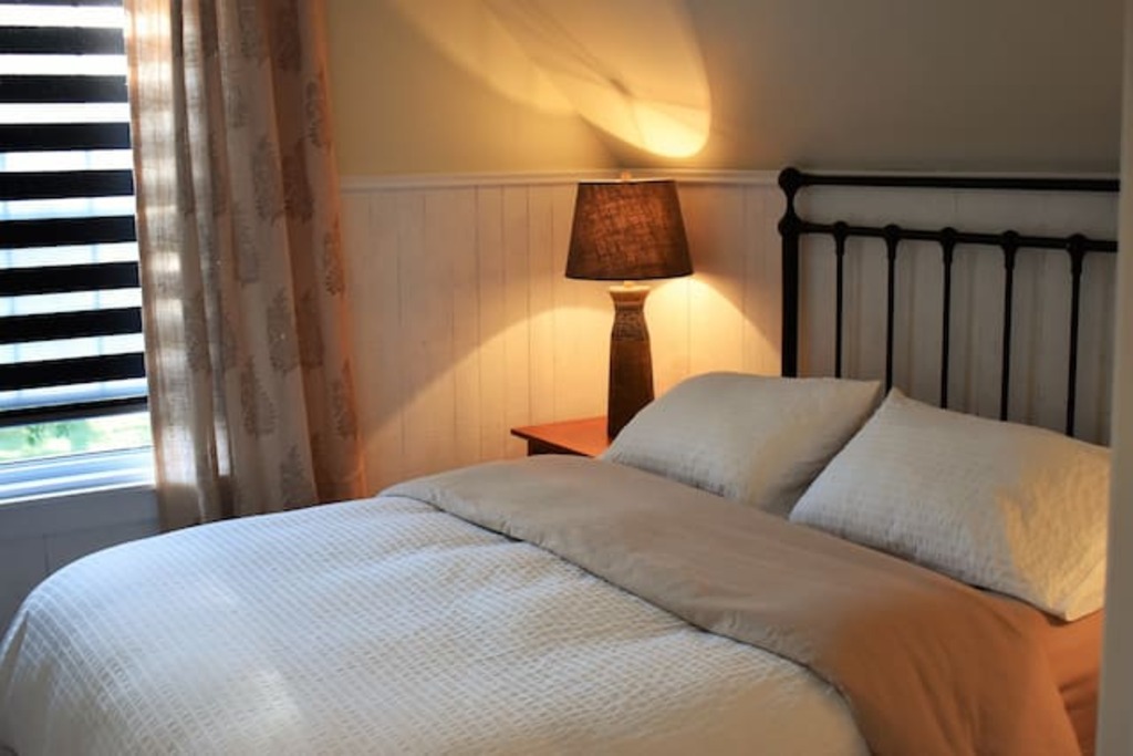 Top 11 Airbnb Vacation Rentals In Cowansville, Canada Updated 2024