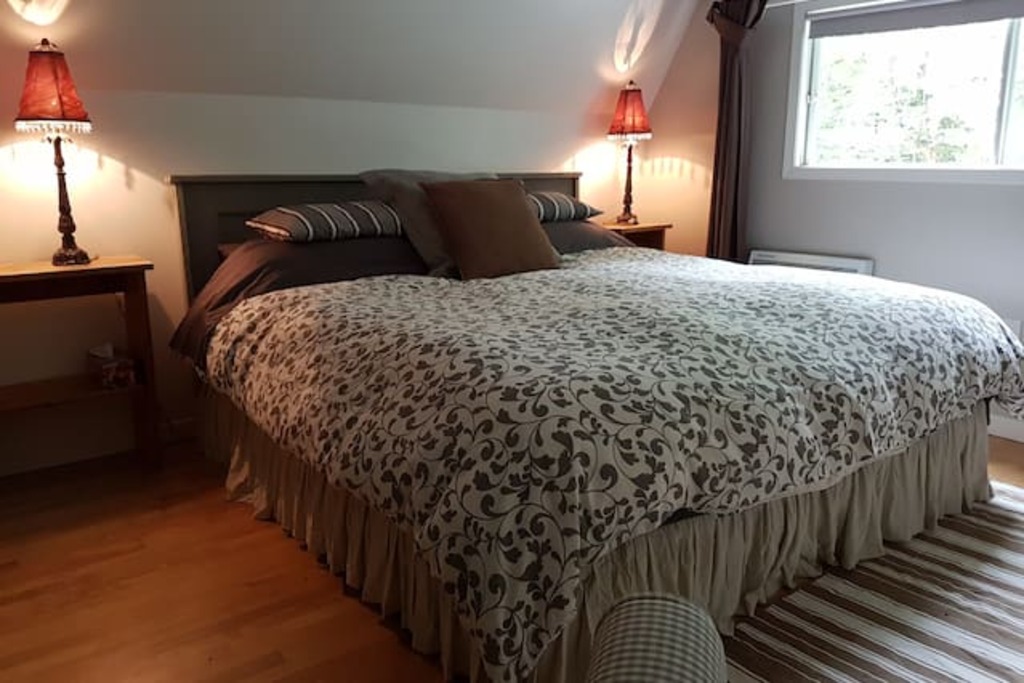 Top 11 Airbnb Vacation Rentals In Cowansville, Canada Updated 2024