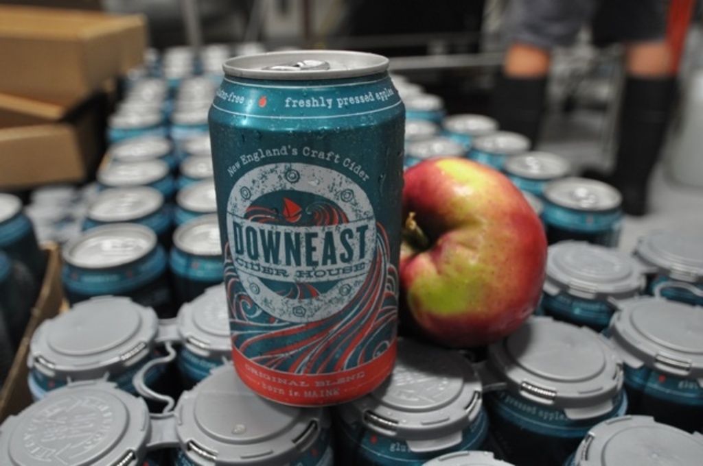  Downeast Cider House's Original Blend hard cider