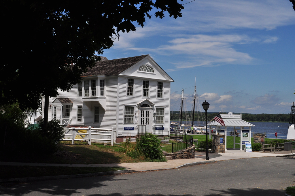 Essex CT - museum 01 (9363087823)