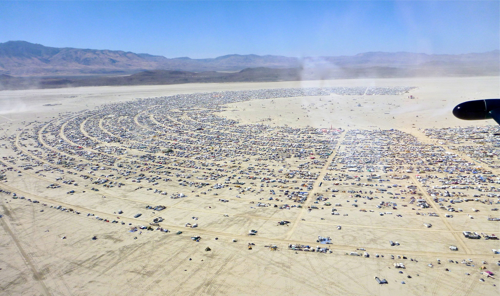 Burning Man 2012 festival from the air (7927652514)