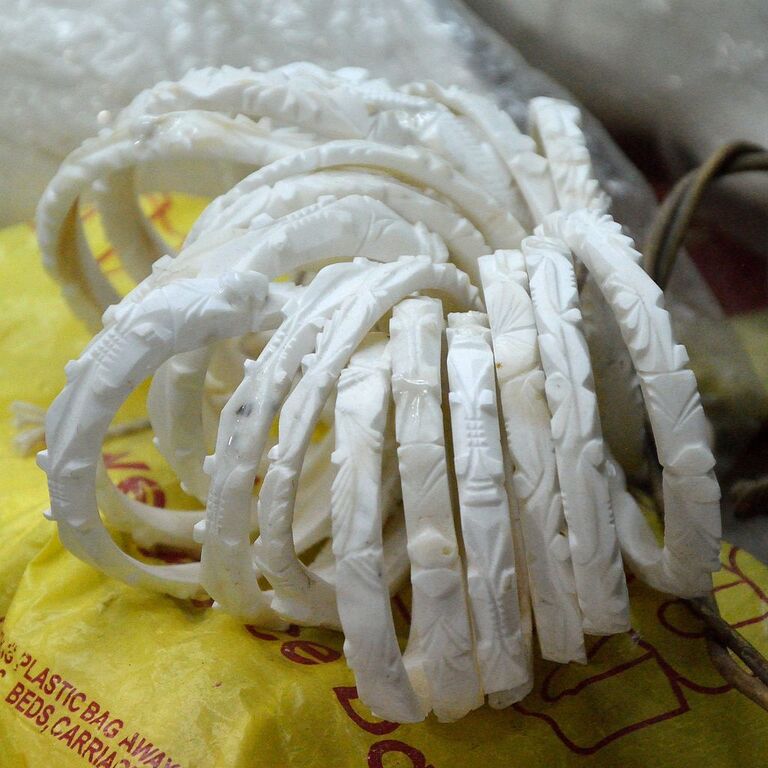 Shankha - Conch Bangles - Kolkata 2014-10-03 9326