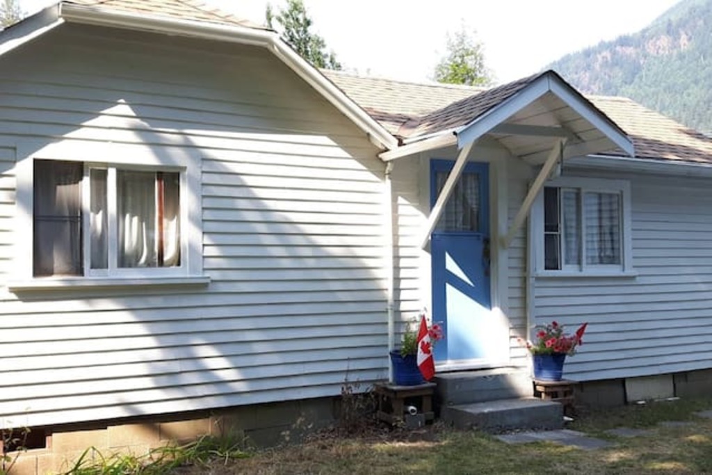 Top 11 Airbnb Vacation Rentals In Harrison Hot Springs, Canada