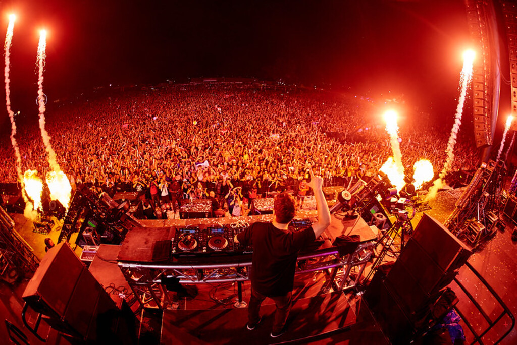 Martin Garrix at Veld