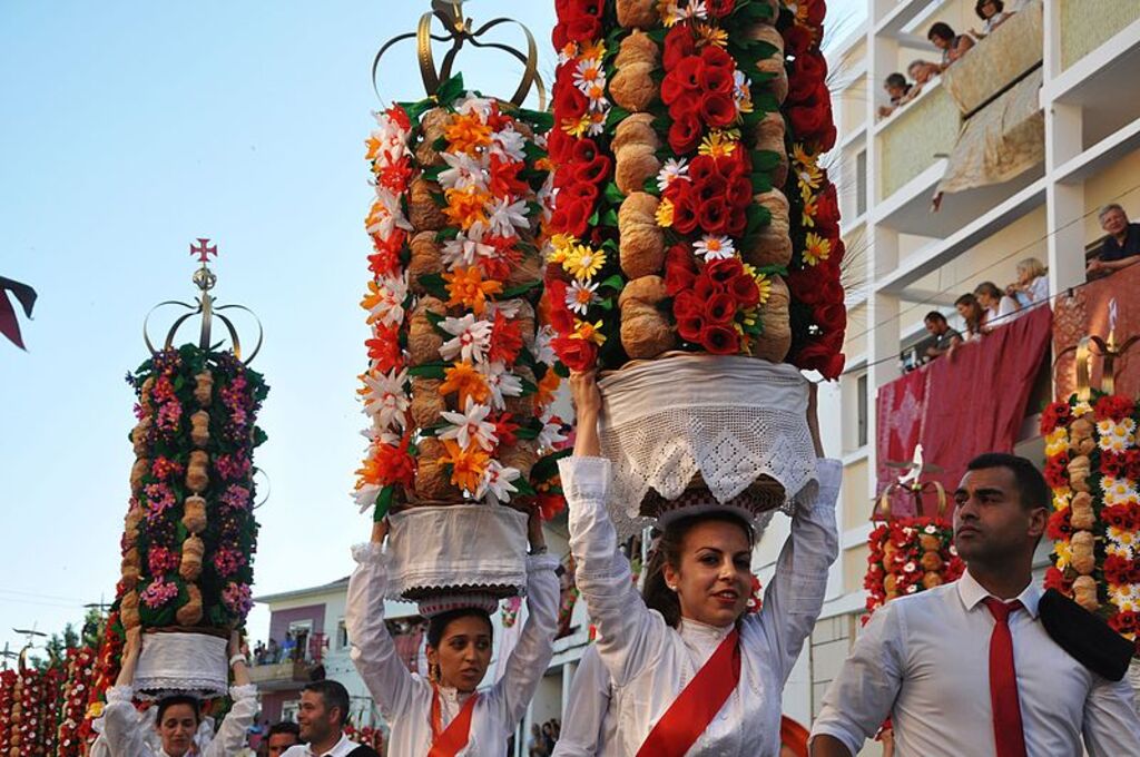 Festa dos tabuleiros (Tomar, Portugal) - Cortejo dos Tabuleiros