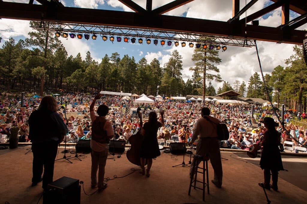 Pickin in the Pines_DAK0024