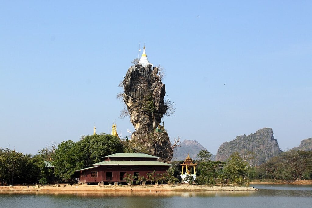 20200207 152700 Kyauk Ka Lat Pagoda Kayin State, Myanmar anagoria