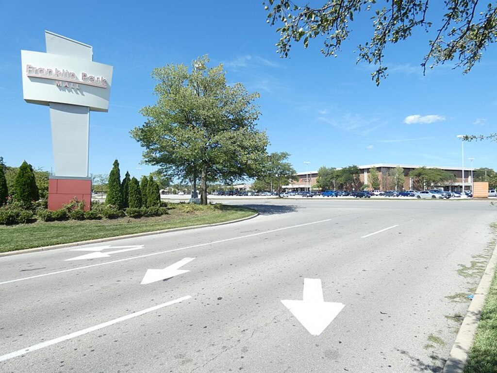Franklin Park Mall Driveway, August 2021
