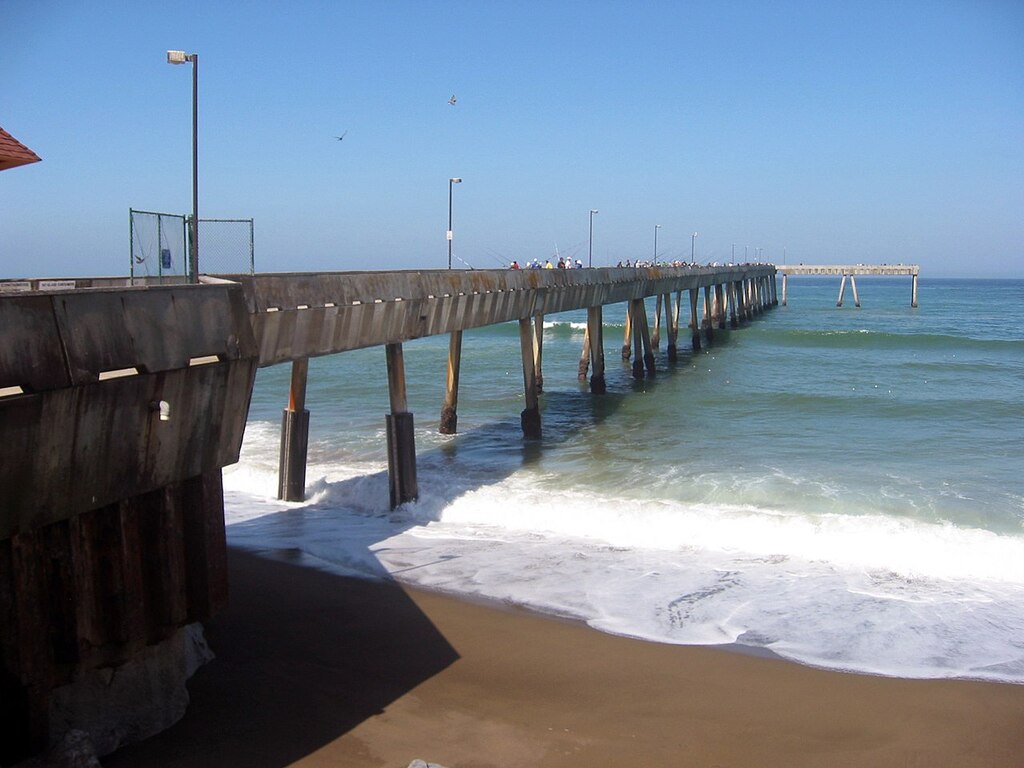 Pacifica Pier-002 (18316728073)