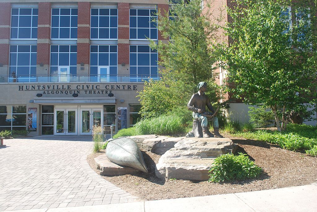 Algonquin Theatre (30393232523)