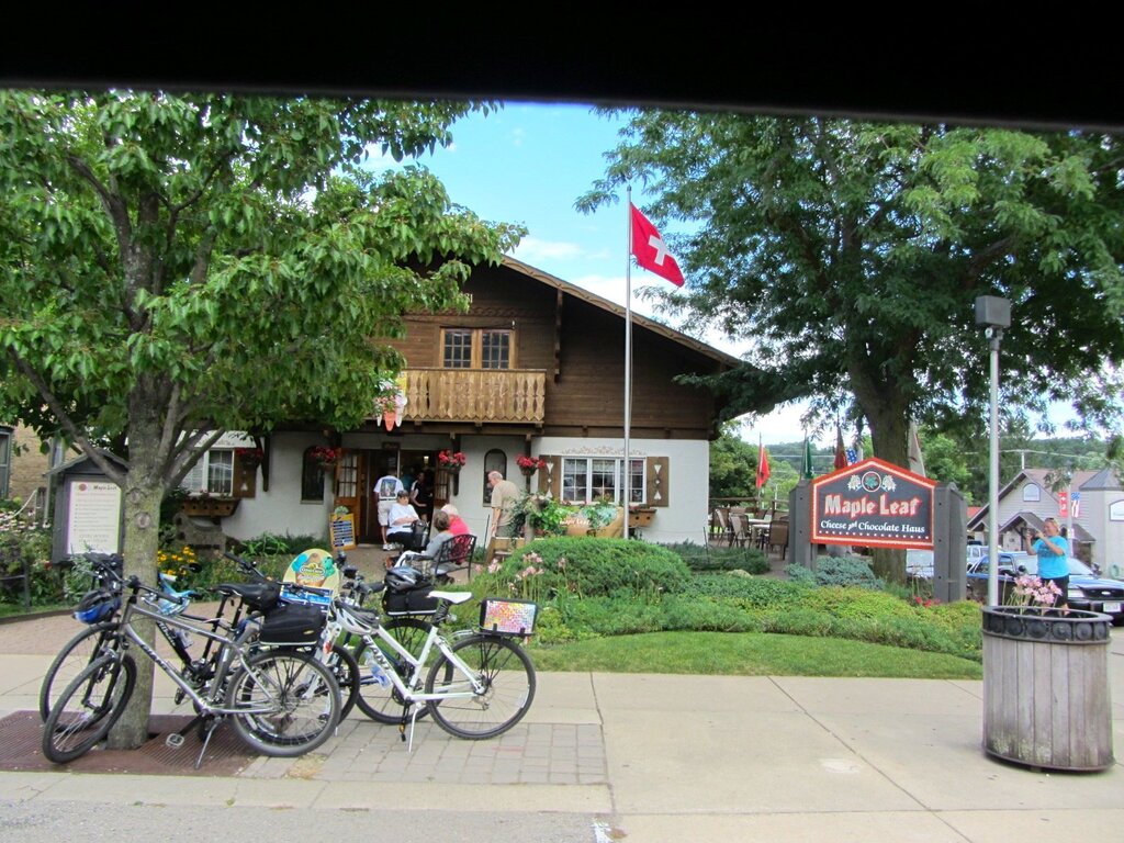 Maple Leaf Cheese & Chocolate Haus