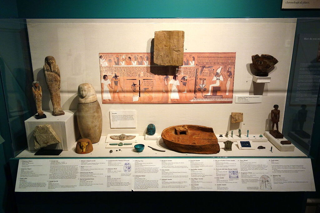 Egyptian display, Amulets, scarabs, etc. - Albany Institute of History and Art - DSC08181