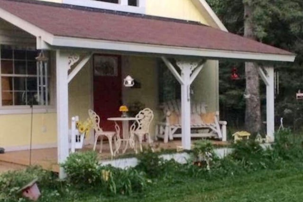 10 Best Airbnb Vacation Rentals In Cheboygan, Michigan Updated 2024