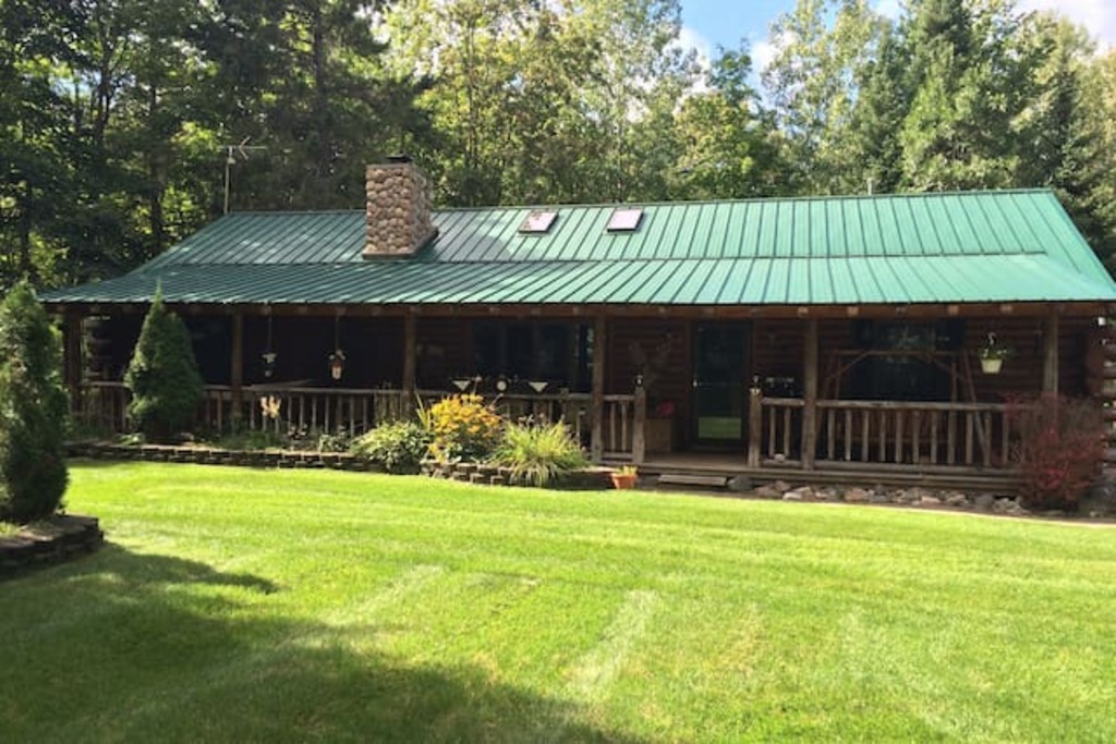 10 Best Airbnb Vacation Rentals In Cheboygan, Michigan Updated 2024