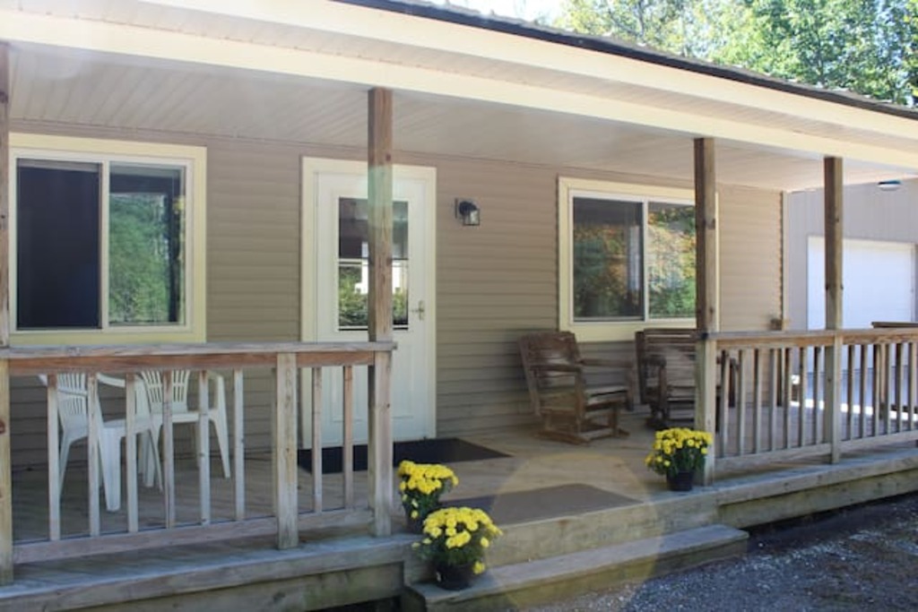 10 Best Airbnb Vacation Rentals In Cheboygan, Michigan Updated 2024
