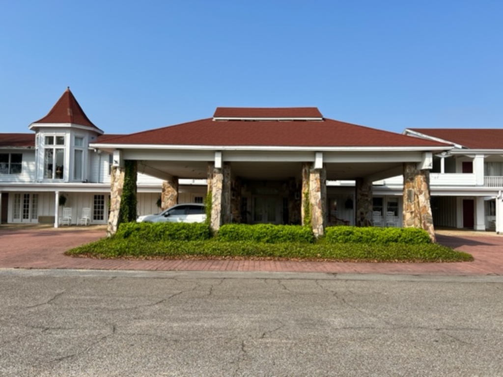 Gulf Hills Hotel entrance