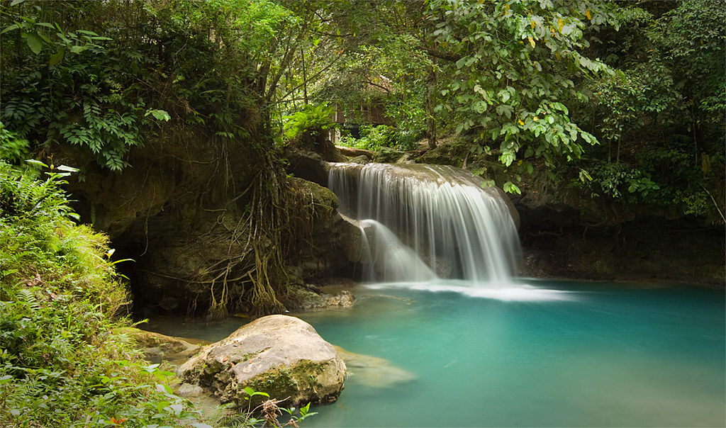 Kawasan Falls