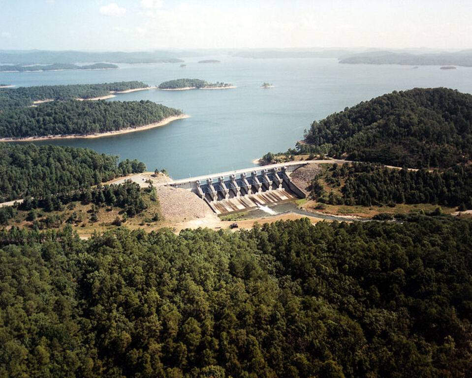 Broken-bow-spillway
