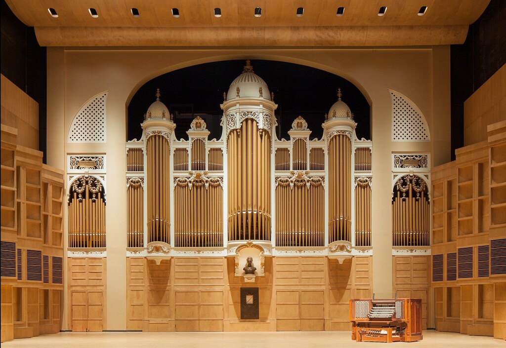 Kotzschmar Organ cropped