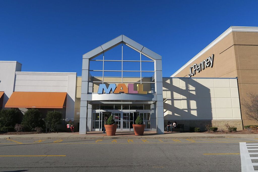 Entrance, Mall of New Hampshire, Manchester NH