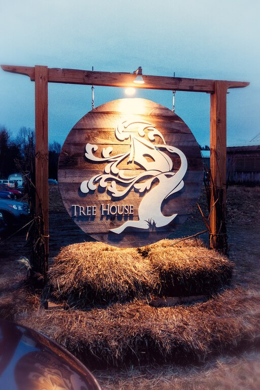Tree House Brewery Sign (24431128023)