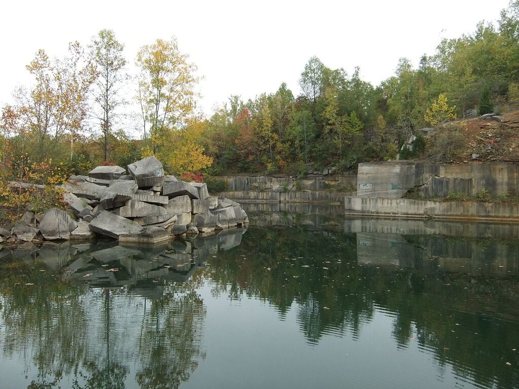Monroe County - flooded quarry - DSCF7264