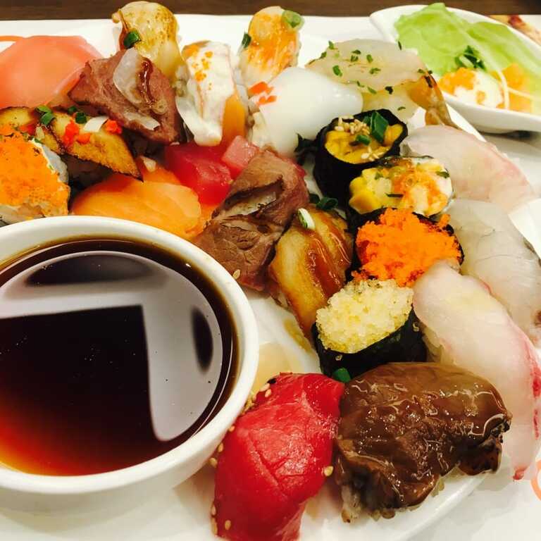Sushi plate