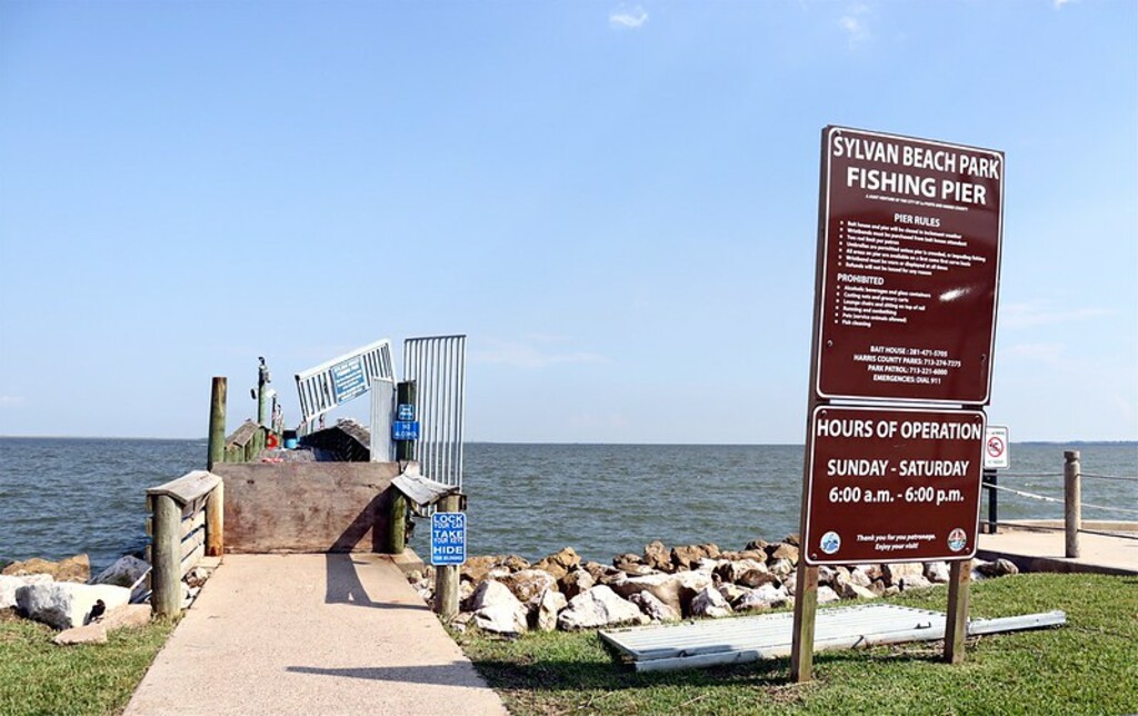 SylvanBeachPier#1