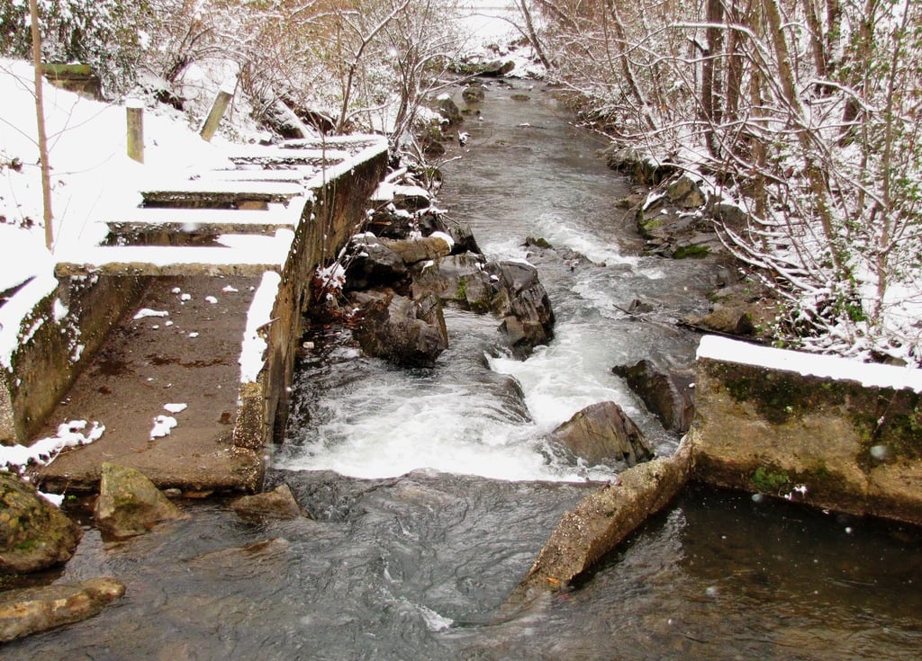 Pistol-creek-mill-ruins-tn1