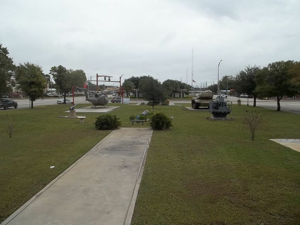 Okeechobee FL Flagler Park military equipment01