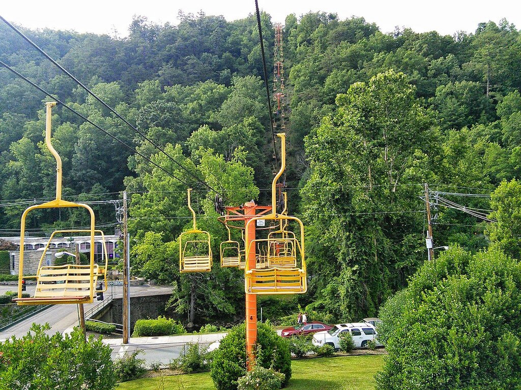 Gatlinburg Sky Lift - panoramio (2)