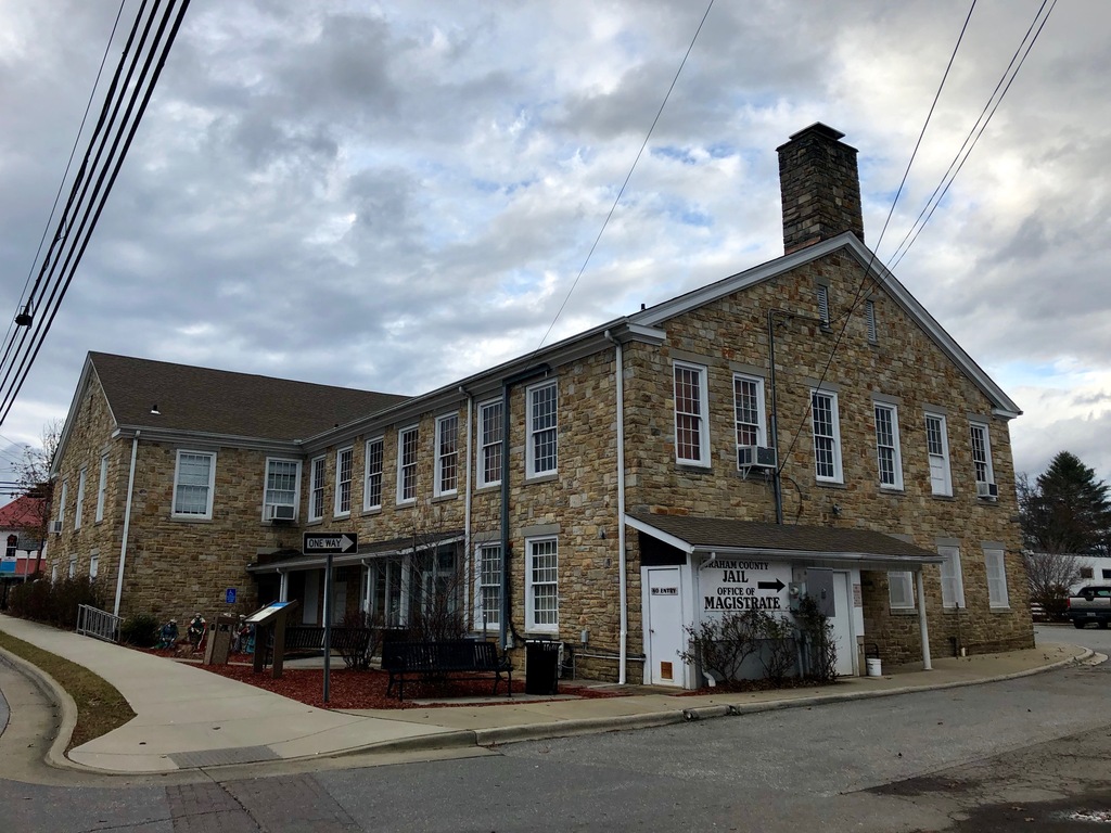 Graham County Courthouse, Robbinsville, NC (45929564314)