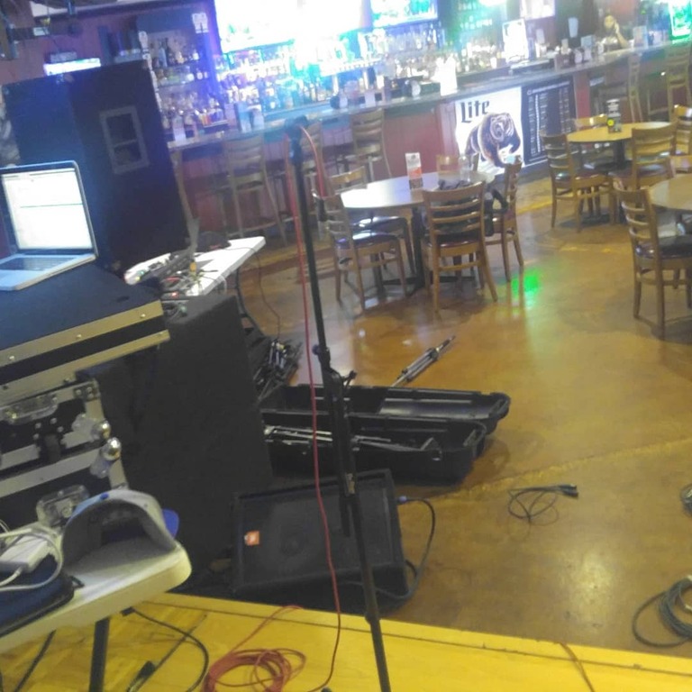 things to do in waukegan illinois | drink and watch a game at stretch's sports bar & grill
