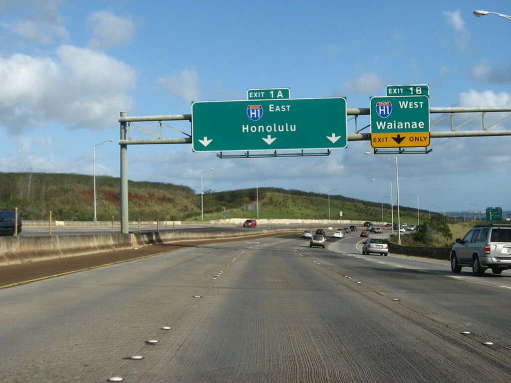 H2, Waipahu, Hawaii Approaching Junction with H1